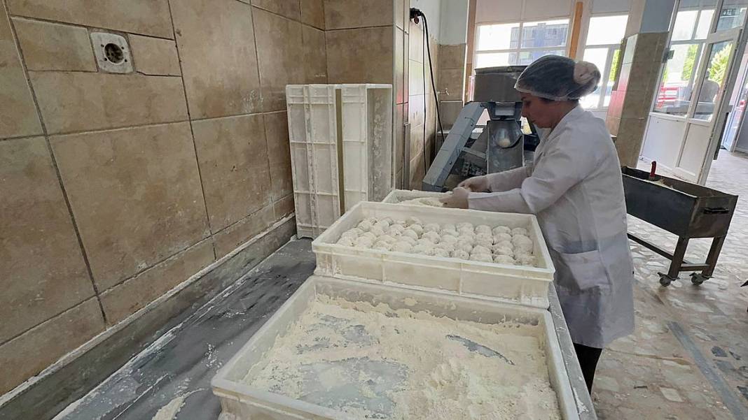 Kentteki ilk dükkanı o açtı, şimdi patron oldu, 9 kişi çalıştırıyor! Azimle başarıya koşan kadın başarı hikayesi 8